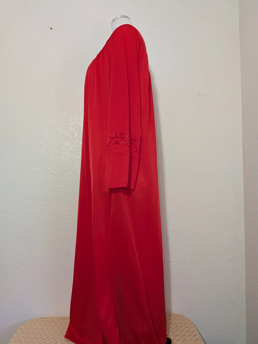Vintage Nancy King Red Women's Long Nightgown with Lace Trim Size Medium